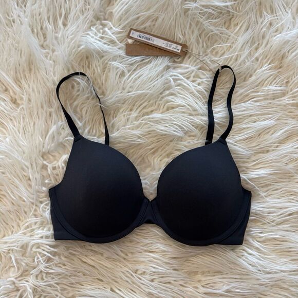 Skims Fits Everybody T-shirt Bra Onyx Size 32D - Picture 2 of 7